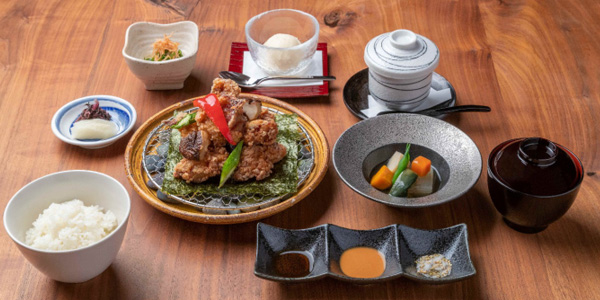 日本料理 Japanese Cuisine 桜丘