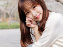 見つめてくる美少女