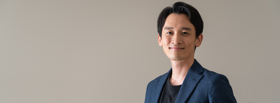 自信に満ちた顔をしている男性