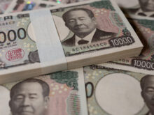 1万円の札束が大量にある