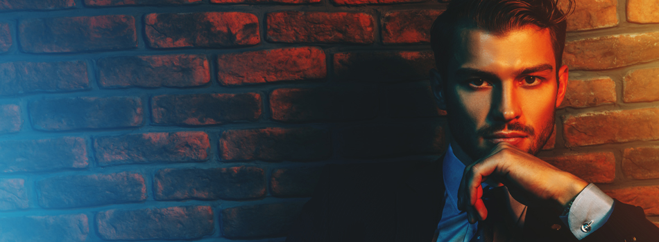 落ち着きのあるイケてるスーツの男性