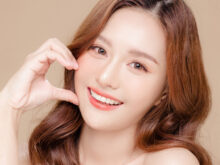 笑顔の綺麗な女性