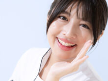 こちらに語りかけてくる女性