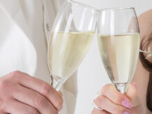 交際クラブでの結婚に乾杯