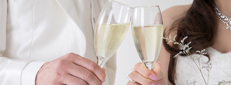 交際クラブでの結婚に乾杯