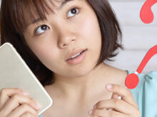 LINEしようか迷っている女性