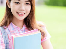 女子大生