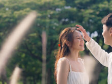 公園デートを楽しむ男女